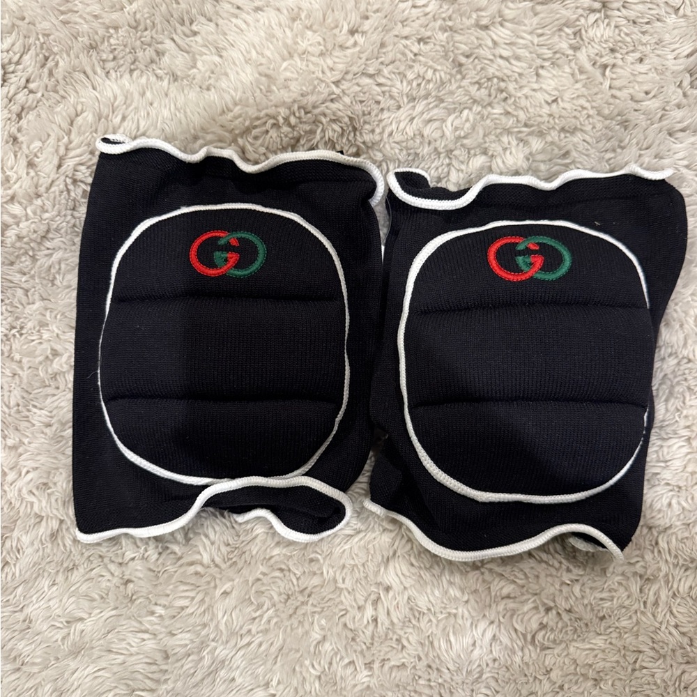 Gucci KneePads with Red and Green Logo
